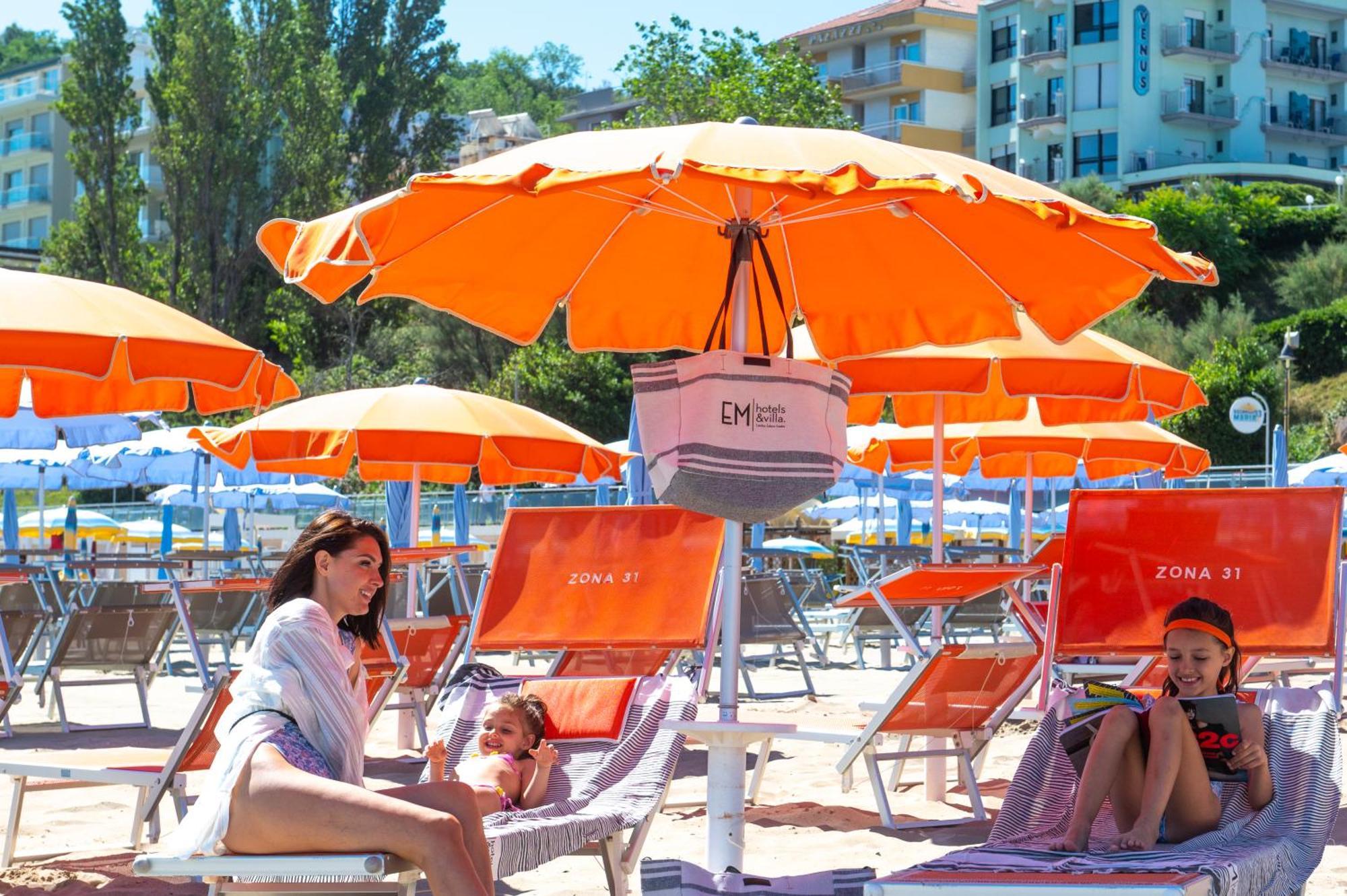 Hotel Venus Gabicce Mare Exterior foto