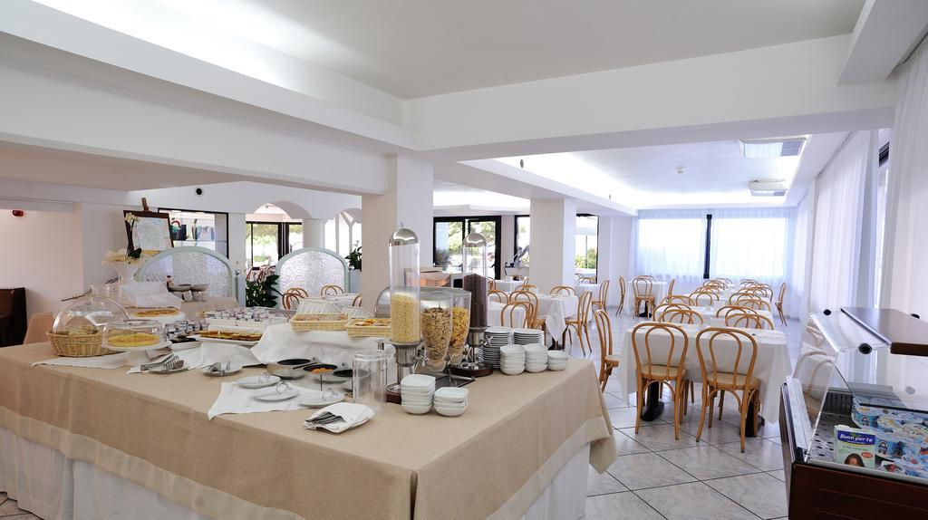 Hotel Venus Gabicce Mare Exterior foto