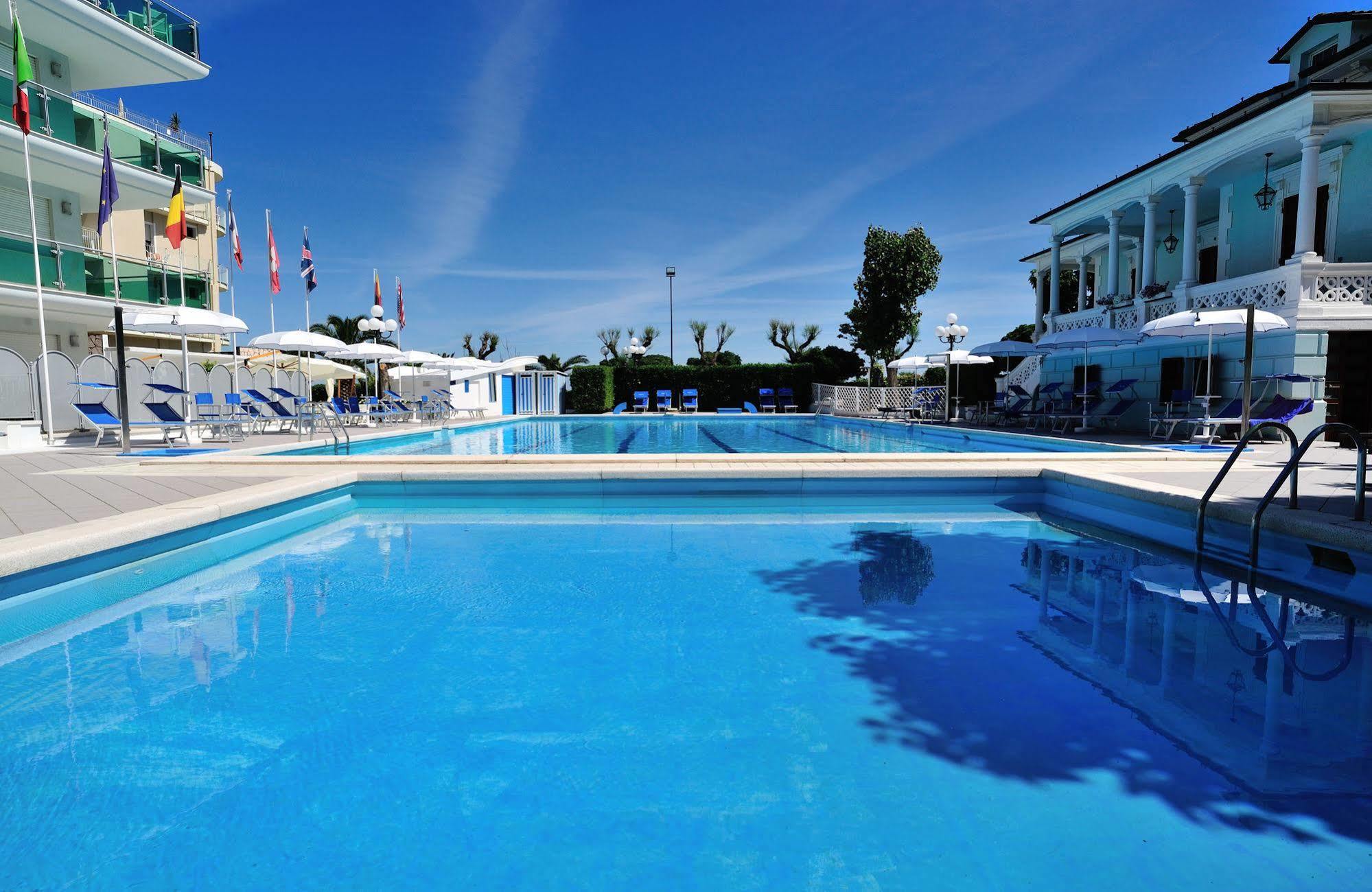 Hotel Venus Gabicce Mare Exterior foto